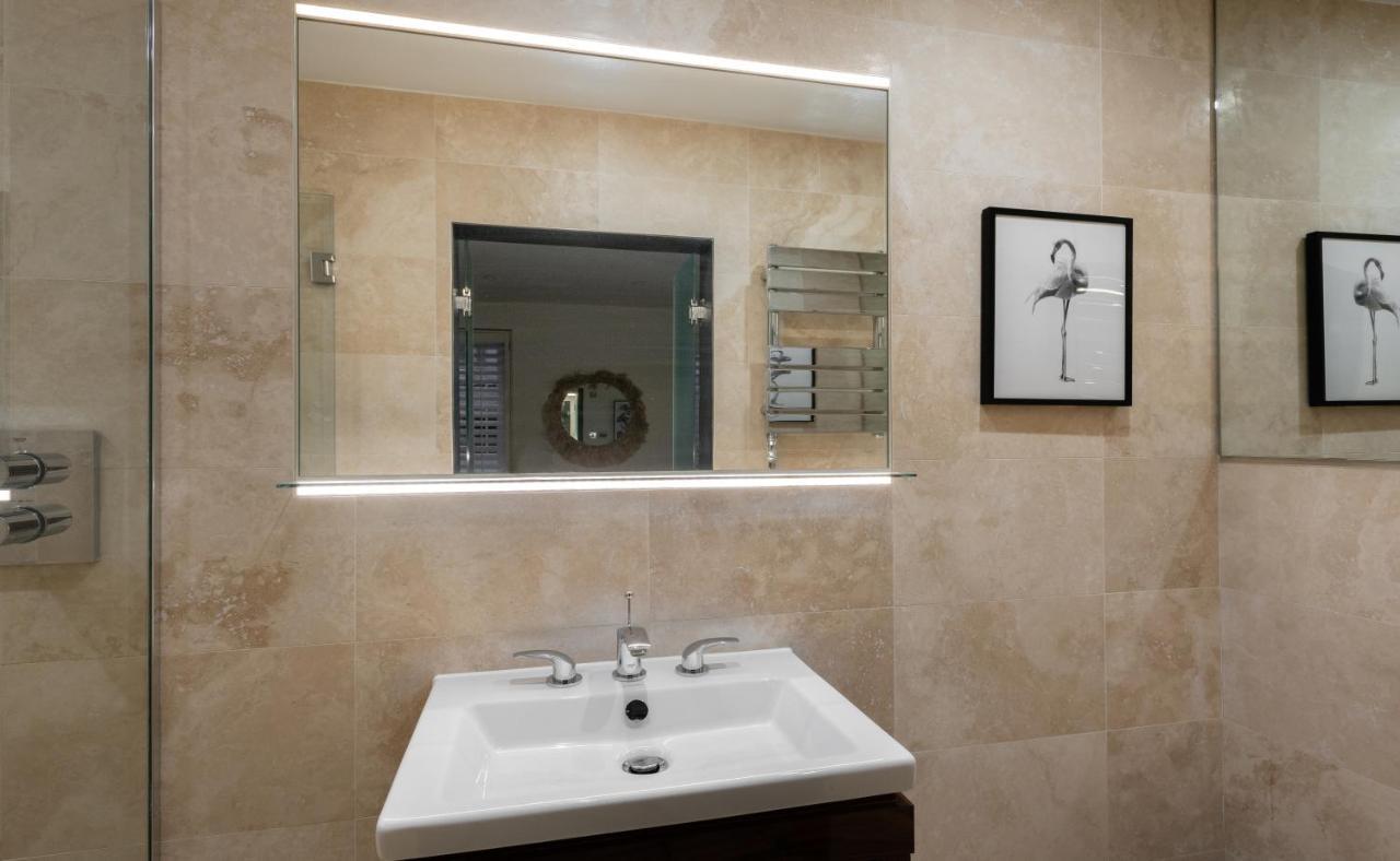 The Heart Of Shepherds Bush - Modern 2Bdr Apartment With Garden Londýn Exteriér fotografie